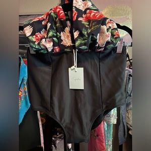 Retro Inspired Swimsuit (Cupshe)